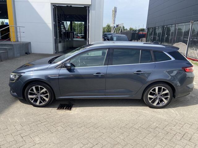 Renault MEGANE Estate 1.2 TCe Bose Navigatie/Cruise control/Climate control/Parkeersensoren/Achteruit rijcamera/Licht metalen velgen