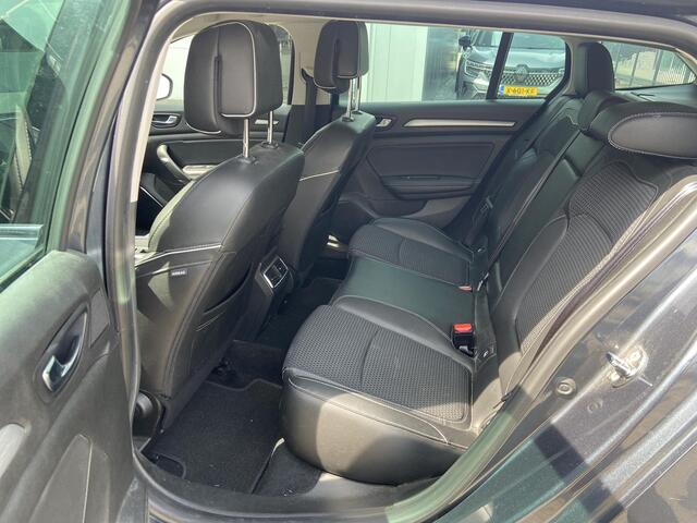 Renault MEGANE Estate 1.2 TCe Bose Navigatie/Cruise control/Climate control/Parkeersensoren/Achteruit rijcamera/Licht metalen velgen