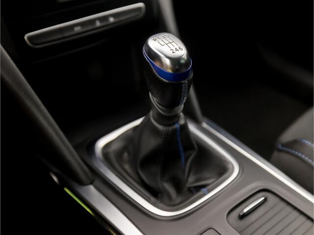 Renault MEGANE Estate 1.2 TCe GT-Line (APPLE CARPLAY, VIRTUAL COCKPIT, ALCANTARA, KUIPSTOELEN, CAMERA, GETINT GLAS, LED KOPLAMPEN, KEYLESS, NIEUWSTAAT)