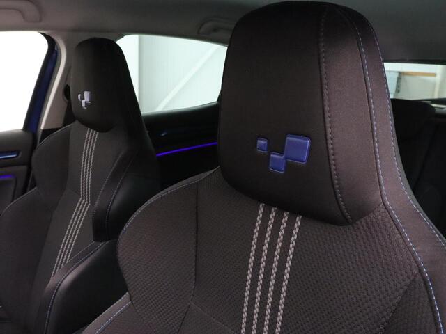 Renault MEGANE 1.2 TCe GT-Line | Sportstoelen | Trekhaak | Navigatie | Keyless | Full LED | Climate control | Sfeerverlichting | Parkeerhulp