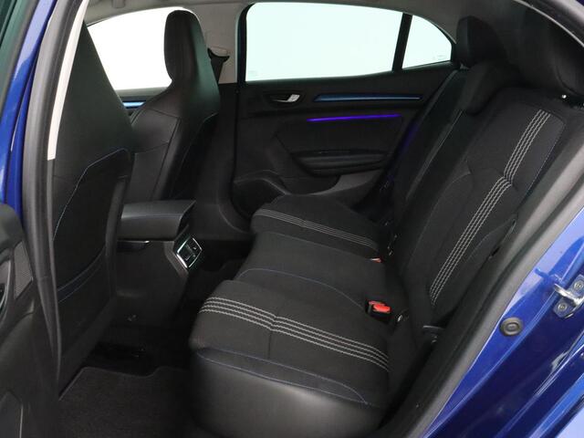 Renault MEGANE 1.2 TCe GT-Line | Sportstoelen | Trekhaak | Navigatie | Keyless | Full LED | Climate control | Sfeerverlichting | Parkeerhulp