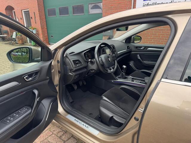 Renault MEGANE 1.2 TCe Zen KEYLESS NAVI SFEERVERLICHTING TREKHAAK PDC SPORTSTOELEN LMV LED 2 SLEUTELS + BOEKJES!