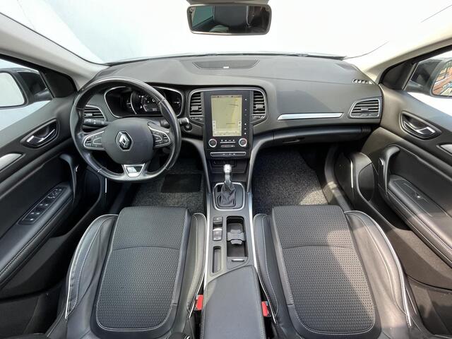Renault MEGANE Estate 1.3 TCe 140 Bose / Trekhaak (Trekgewicht 1.700kg) / Elektrisch Glazen- Schuif en Kanteldak / Achteruitrijcamera / Apple Carplay & Android Auto / Cruise- en Climate Control / Keyless Entry & Start / Bose Premium Audio / Dodehoek Detectie