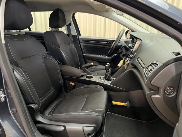 Renault MEGANE Estate 1.2 TCe Zen *1/2 Leder* Trekhaak / Navigatie / ECC Clima / Cruise Control / 16'' LMV / Org.NL!