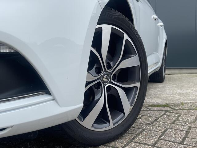 Renault MEGANE Estate 1.3 TCe Limited - 200PK - Cruise Control - Navigatie