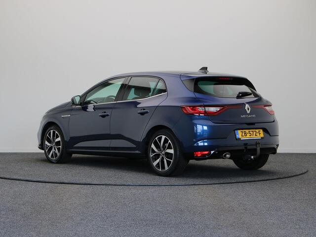 Renault MEGANE 1.3 TCe Bose | Trekhaak | HUD | Bose | LED | Dealer onderhouden | Grootscherm |