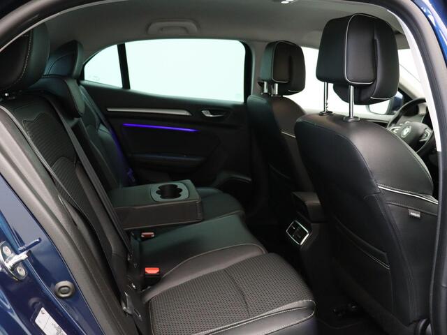 Renault MEGANE 1.3 TCe Bose | Trekhaak | HUD | Bose | LED | Dealer onderhouden | Grootscherm |