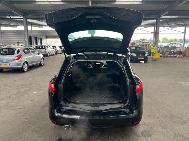 Renault MEGANE Estate 1.2 TCe Série Signature Exclusiv AUTOMAAT, navi, clima, camera, 2 x PDC