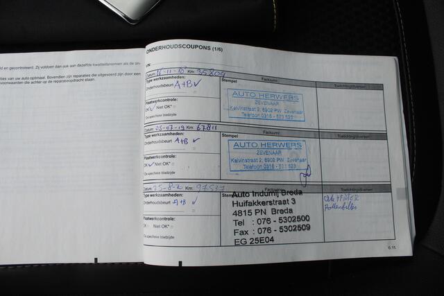 Renault MEGANE Estate 1.5 dCi Bose Navigatie/Achteruitrijcamera/Parkeersensoren rondom/Dodehoek detectie/Park assist/Climate control/Cruise control/Trekhaak/Bluetooth/17'' Lichtmetalen velgen.