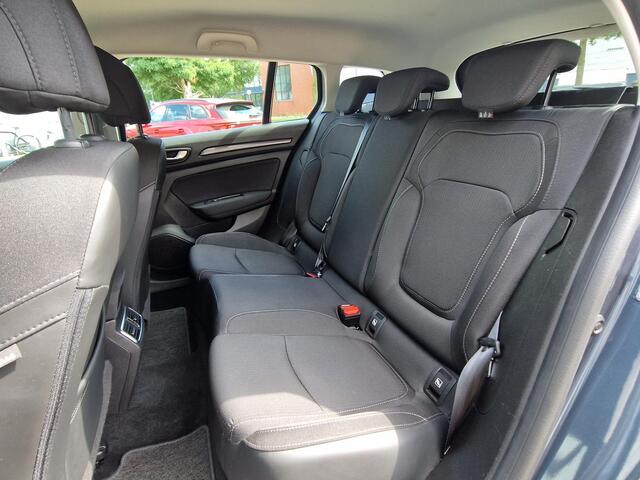 Renault MEGANE Estate 1.6 E-Tech Plug-In Hybrid 160 Business Zen / Dealer Onderhouden / Trekhaak / Navigatie / Apple Carplay & Android auto / Parkeersensoren / Climate Control /