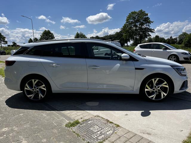 Renault MEGANE Estate 1.6 E-Tech Plug-In Hybrid 160 PK R.S. Line / alcantara leder/ Gt velgen/Bose/ Camera / Head-up display /