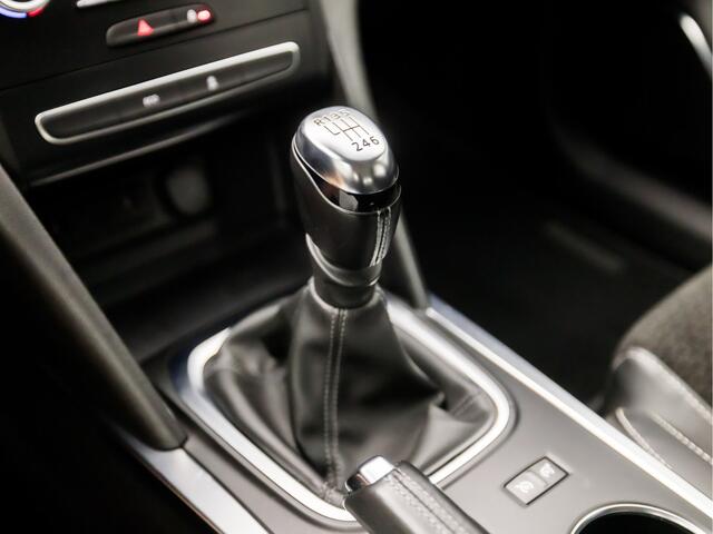 Renault MEGANE 1.2 TCe GT Sport (VIRTUAL COCKPIT, APPLE CARPLAY, NAVIGATIE, CLIMATE, LEDER, SPORTSTOELEN, GETINT GLAS, PARKEERSENSOREN, CRUISE, NIEUWSTAAT)