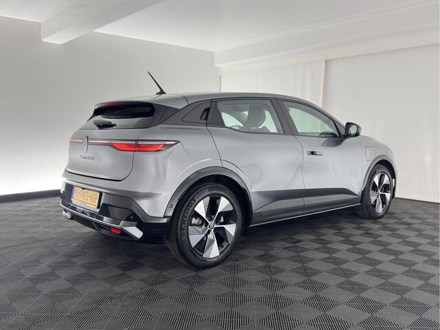 Renault MEGANE E-Tech EV60 Optimum Charge Evolution [ 3-Fase ] {SOH-92%} (INCL-BTW) Aut *FULL-LED | DIGI-COCKPIT | NAVI-FULLMAP | CAMERA | COMFORT-SEATS | KEYLESS | ECC | PDC | CRUISE | DAB | CARPLAY | SHIFT-PADDLES | LANE-ASSIST | 18''ALU*