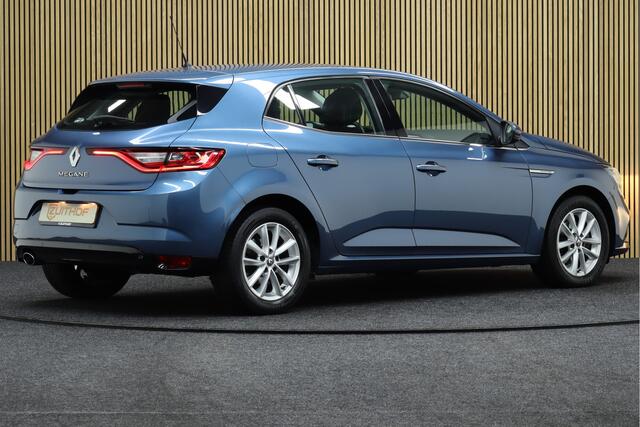 Renault MEGANE 1.5 dCi GT-Line | Cruise-control | Parkeerhulp | Clima | Navigatie | Keyless | Stoelverwarming | Dealer Onderhouden!