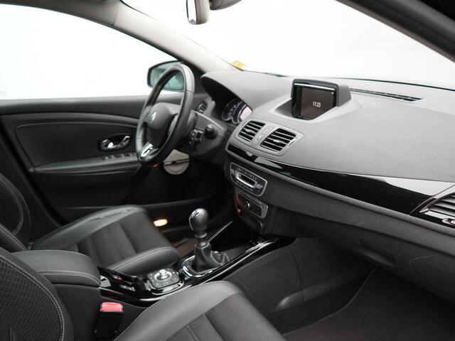 Renault MEGANE Estate 1.2 TCe Handgeschakeld 116pk | BOSE Soundsystem | Navigatie | Keyless | Cruise Control | 17" L.M | USB |