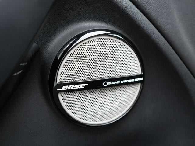 Renault MEGANE Estate 1.2 TCe Handgeschakeld 116pk | BOSE Soundsystem | Navigatie | Keyless | Cruise Control | 17" L.M | USB |