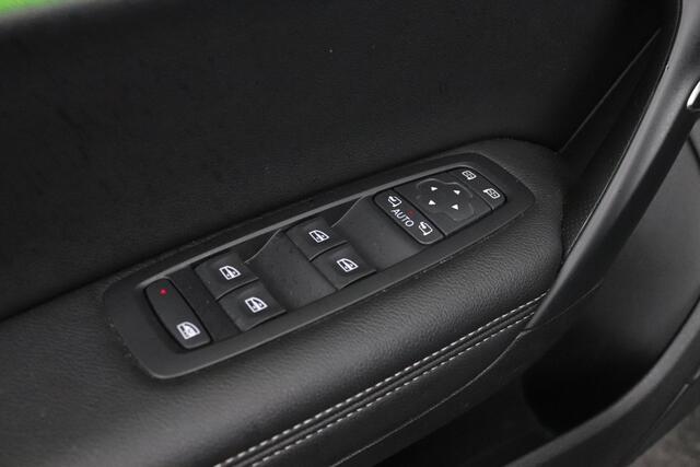 Renault MEGANE Estate 1.3 TCe 140 Techno Automaat |Trekhaak 1700 Kg| Dealeronderhouden|