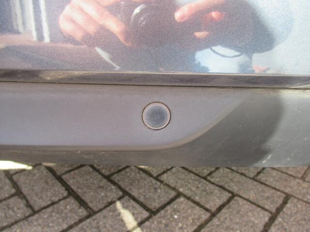 Renault MEGANE Estate 1.2 TCe Limited | Clima-Airco | Navigatie | Parkeersensoren | Incl. Garantie | Trekhaak | 6-Bak |