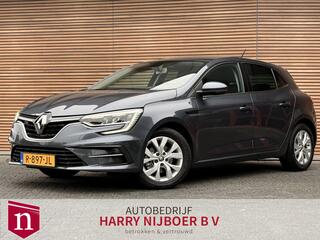 renault-megane-1.0-tce-zen-carplay-