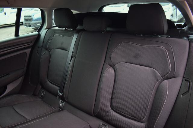 Renault MEGANE Estate 1.5 dCi Eco2 Bose | Trekhaak | Apple CarPlay | Cruise | Climate