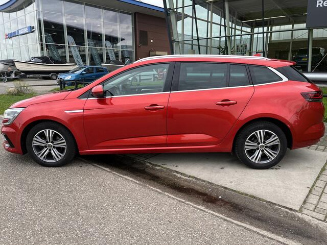 Renault MEGANE Estate 1.5 Blue dCi Intens / Automaat / Camera / Apple Carplay - Android Auto / Bose / Keyless / 16'' LMV /