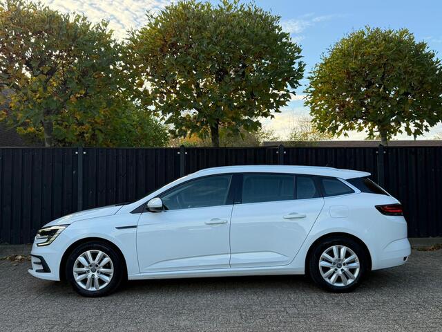 Renault MEGANE Estate 1.6 E-Tech Plug-In Hybrid 160 Business Zen