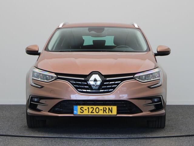 Renault MEGANE Estate 1.6 E-Tech Plug-In Hybrid 160 Intens | Trekhaak | Stoelverwarming |