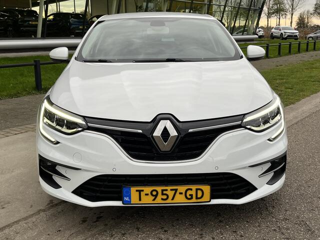 Renault MEGANE 1.6 E-Tech Plug-In Hybrid 160 PK / Automaat / Apple Carplay - Android Auto / Camera / Keyless / Climate / 16'' LMV /