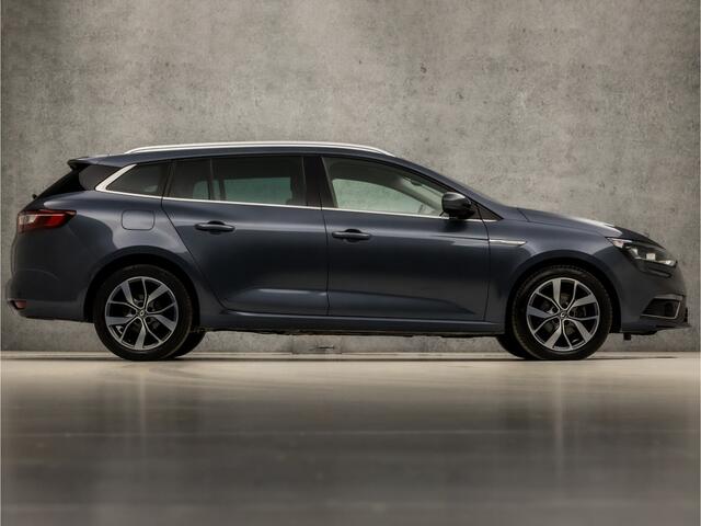 Renault MEGANE Estate 1.2 TCe Signature Bose Sport (VIRTUAL COCKPIT, APPLE CARPLAY, GROOT NAVI, STUUR/STOELVERWARMING, HEAD-UP DISPLAY, BOSE AUDIO, LEDER, CAMERA, KEYLESS, MASSAGE, LED KOPLAMPEN, NIEUWSTAAT)