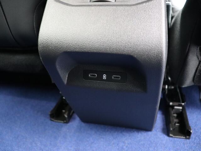 Renault MEGANE E-Tech Esprit Alpine Comfort range | Adaptive Cruise Control | Adaptive Vision LED koplampen met geïntegreerde mistlampfunctie | Elektrisch verwarmbare voorstoelen