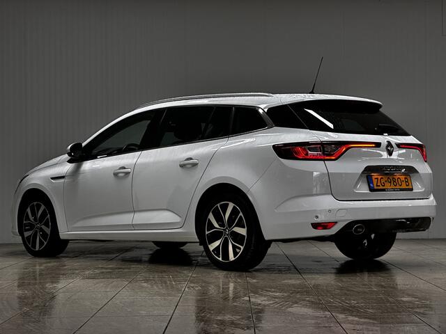 Renault MEGANE Estate 1.3 TCe Bose/ Groot Navi/ Lane-Assist./ 17'' LMV/ Camera/ Extra getint glas/ Keyless/ Half-Leder/ Grootlicht Assist./ Ambient Light/ PDC V+A/ Apple + Android/ DAB+/ Multi. LEDER. Stuur/.