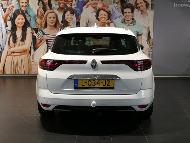 Renault MEGANE Estate 1.3 TCe Intens Trekhaak - Sensor v+a - Cruise - Navi