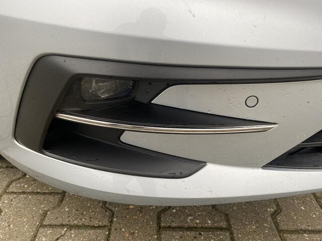 Renault MEGANE Estate 1.3 TCe 140 Equilibre App-Connect, Cruise Control & Climate Control