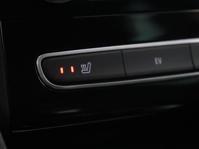 Renault MEGANE 1.6 E-Tech Plug-In Hybrid 160 Business Edition One | Leder | Stoelverwarming | Carplay | Camera | Stuurverwarming | Full LED | Navigatie | Climate control