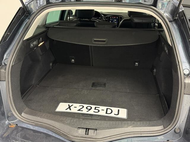 Renault MEGANE Estate 1.3 TCe 140 Techno | Trekhaak | All-Season Banden | Achteruitrijcamera | Navigatie |