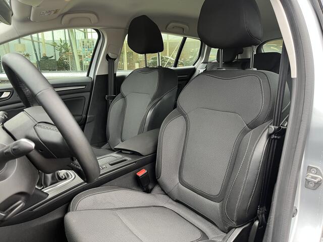 Renault MEGANE Estate 1.3 TCe 140 PK Equilibre / AppleCarplay - Android Auto / Keyless / Climate / PDC V+A /