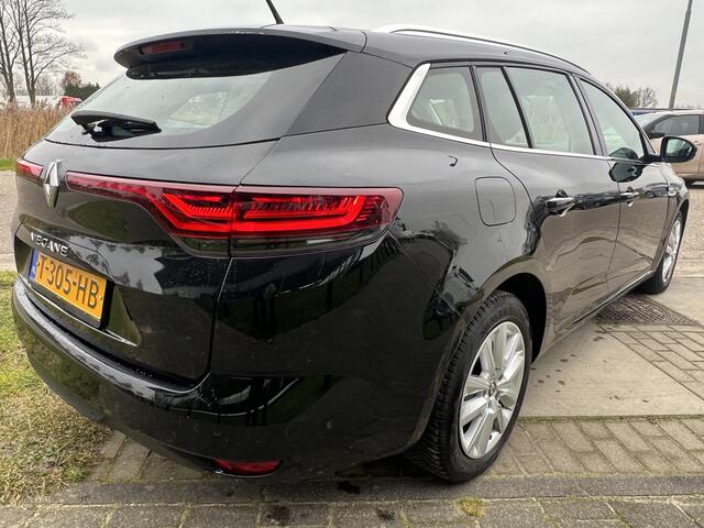 Renault MEGANE Estate 1.3 TCe 140PK Equilibre / Climate / Cruise / Parkeersensoren V+A / NAP /