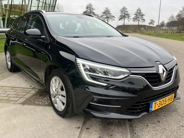Renault MEGANE Estate 1.3 TCe 140PK Equilibre / Climate / Cruise / Parkeersensoren V+A / NAP /