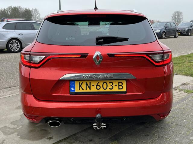Renault MEGANE Estate 1.2 TCe Bose / Dealer onderhouden / Camera / Trekhaak /