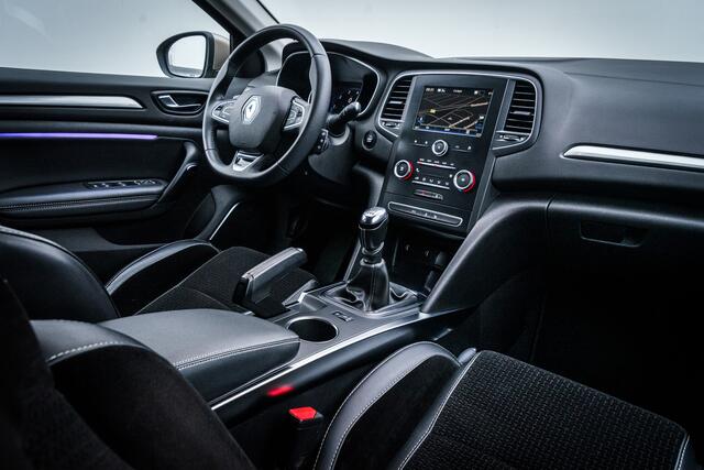 Renault MEGANE Estate 1.2 101 PK TCe Limited | Clima | Navi | Cruise | | Trekhaak | Pdc | Metallic | Led |