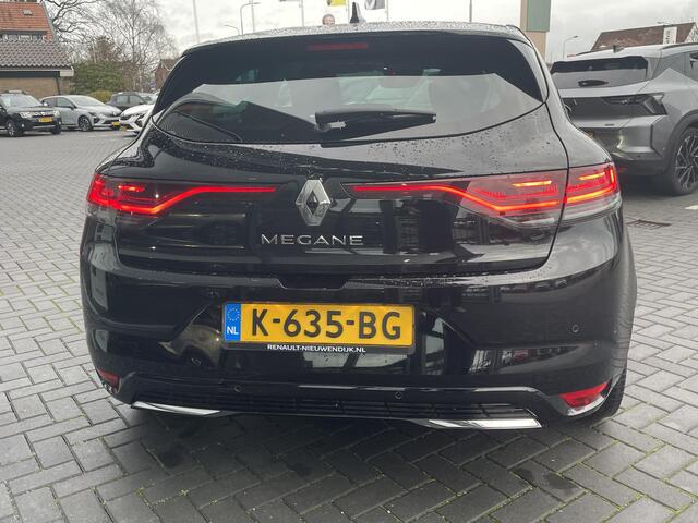 Renault MEGANE 1.3 TCe Business Edition One / automaat / panoramadak / elektrische stoelen / boze geluidsysteem / dodehoeksensoren / achteruitrijcamera / parkeersensoren