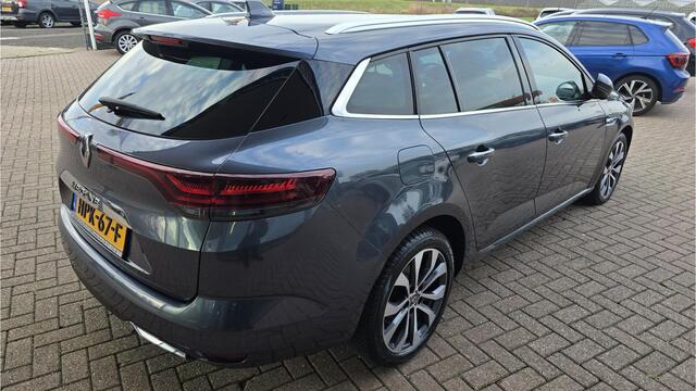 Renault MEGANE Estate 1.3 TCe 140 Techno * 6 Bak *Keyless entry/ Start*Head-up display*Achteruitrijcamera*Lederen bekleding**Navigatie** BOVAG Garantie