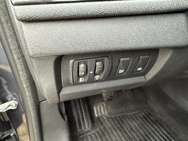 Renault MEGANE 1.2 TCe Bose NIEUWE DIS. KETTING NAVIGATIE TREKHAAK PARK.SENSOREN LICHTM.VELGEN 1.2 TCe Bose