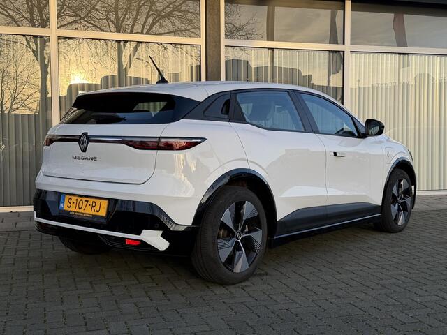 Renault MEGANE E-Tech EV60 Optimum Charge Equilibre 218PK Automaat Navigatie, Achteruitrijcamera, Keyless, Stoel & Stuurwielverwarming, Parkeersensoren Achter