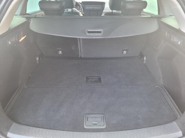 Renault MEGANE Estate 1.3 TCe 140 Techno | Trekhaak | Camera | Navigatie | Dealer Onderhouden