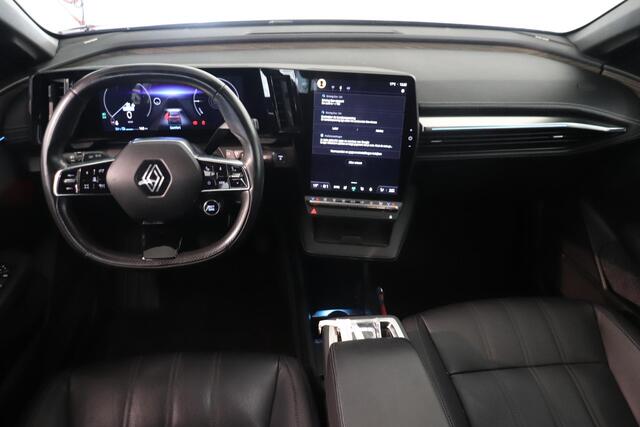 Renault MEGANE E-Tech EV60 Optimum Charge Iconic | Lederen bekleding | Harman Kardon | 360° Camera | Stuur & stoelverwarming | Adaptieve cruise control |