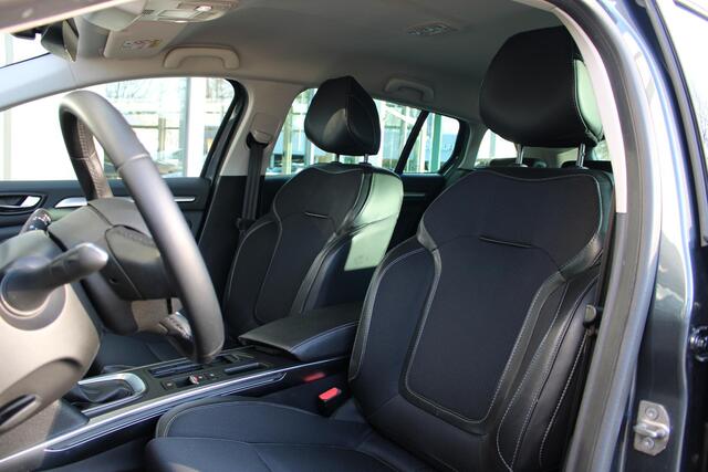 Renault MEGANE Estate 1.3 TCe 140 Techno | Trekhaak | Achteruitrij camera | Climate control