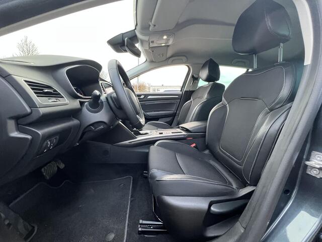 Renault MEGANE Estate 1.3 TCe 140 Techno | Trekhaak | Navigatie | Achteruitrijcamera