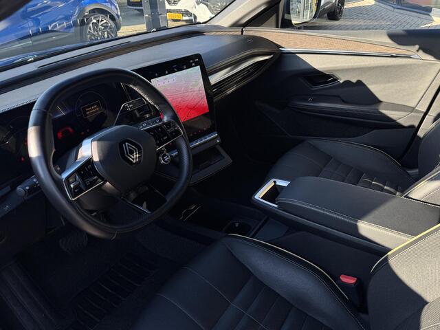 Renault MEGANE E-Tech EV60 Optimum Charge Iconic | Pack Augmented Vision & Advanced Driving Assist |