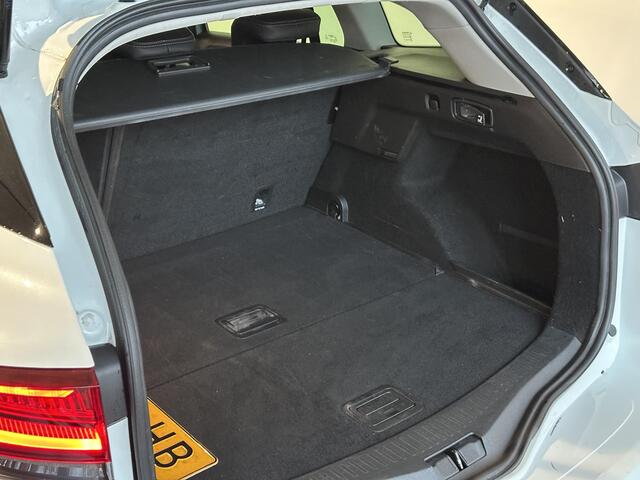 Renault MEGANE Estate 1.3 TCe 140 Techno | Trekhaak | Achteruitrijcamera | Navigatie | Apple CarPlay / Android Auto |